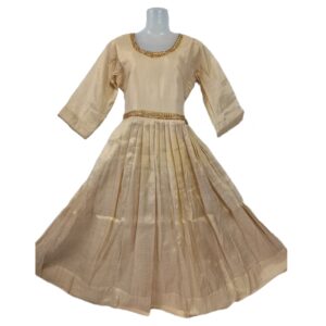 Women's Kurti with Neck Aari Design – Elegant & Stylish